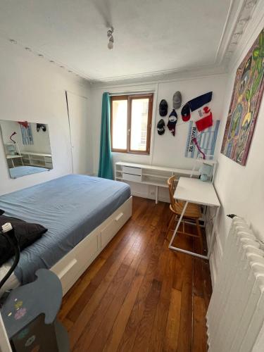 Charming apartment in Les Batignolles - image 12