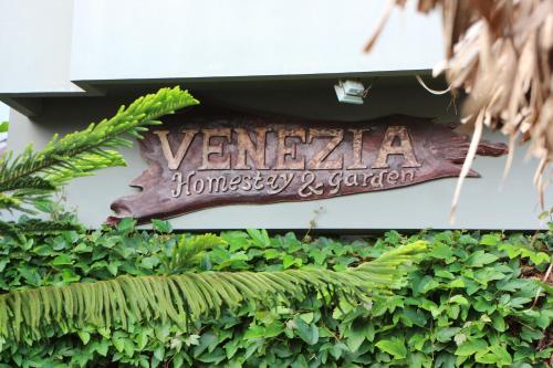 Venezia Homestay and Garden - 출입구