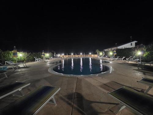 Peldbaseins, Art loft in Mandatoriccio Mare