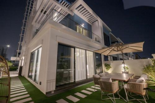 FIRST CLASS Villa DAMAC Santorini Bliss Paradise near Dubai Studio City