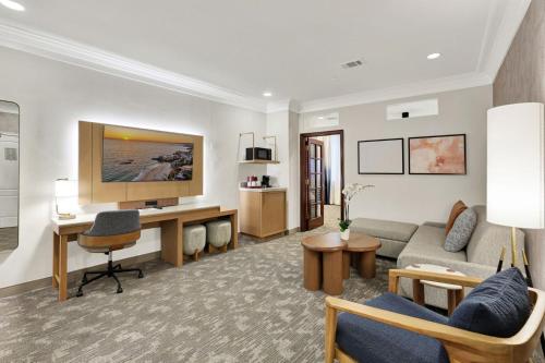 2 bedrooms, 5 beds