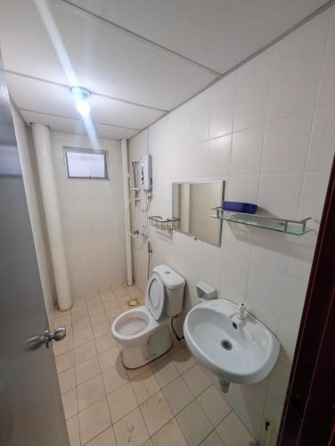Jeea Hostel  in Sentul