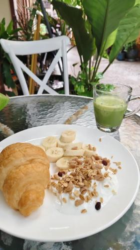 Patong Rose Guest House 50m to Beach 4