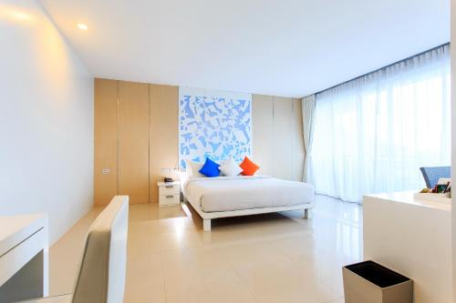 room detail thumbnail 0