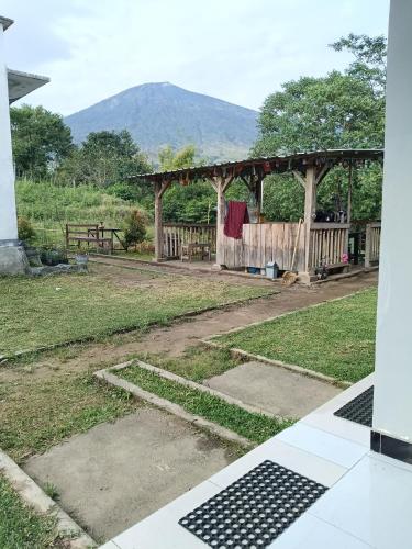 View, Mount Rinjani Guest House in Sembalun