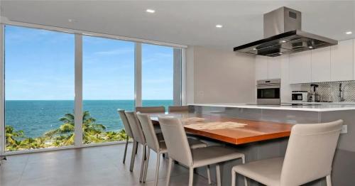 Coral Wave Suite in Key Biscayne (FL)
