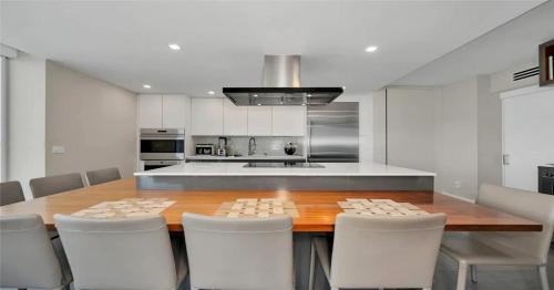 Coral Wave Suite in Key Biscayne (FL)