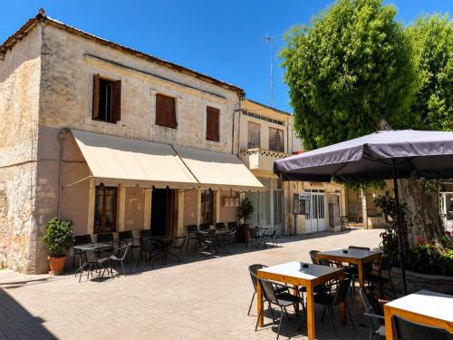 Restaurant, Cozy Modern Maisonette in a Quiet Village in Paliani