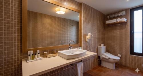 Habitación triple, jardín