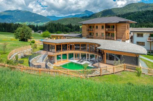 . Familienhotel Kreuzwirt