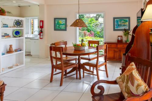 Oprema, Plantation Beach Villas in Black Rock