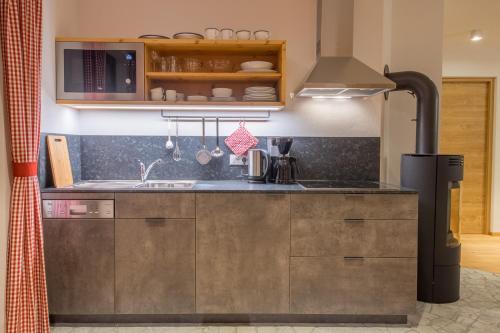 2 bedrooms, 4 beds