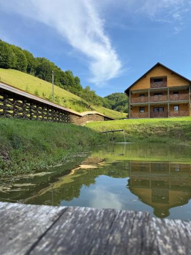 Cabana Glasul Naturii in Zagra