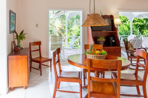Oprema, Plantation Beach Villas in Black Rock