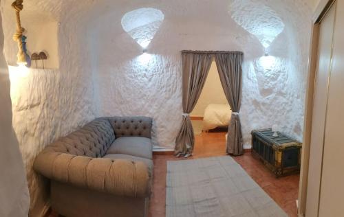 Cave house with terrace and fantastic views
