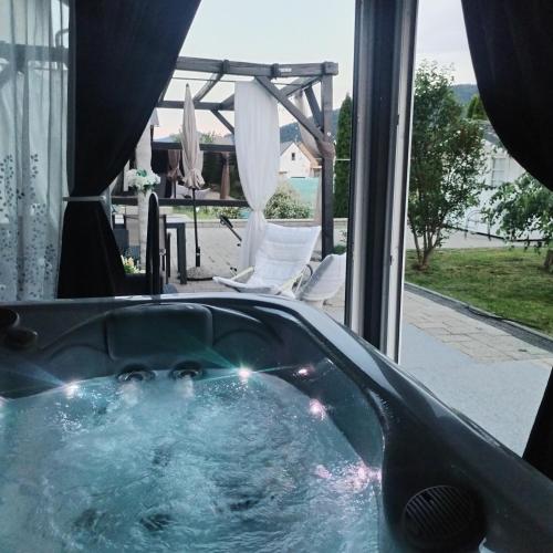 ForRest Spa Apartment - Private Jacuzzi & Sauna