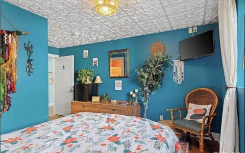 Monroe Street Suites - image 11