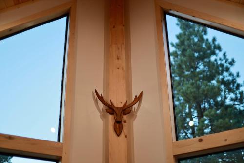 Luxury Mountain Family Retreat with Sauna near Zion & Bryce - image 4