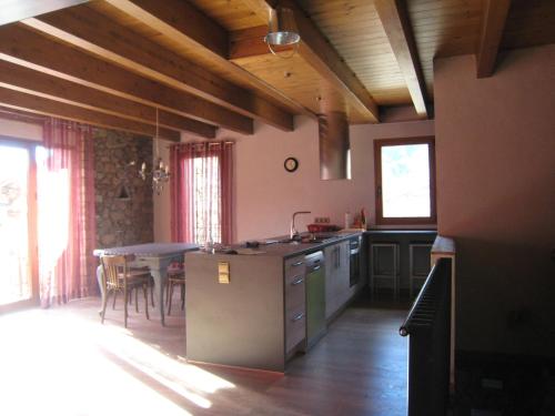 Konyha, Ca l'Escola in Lles de Cerdanya