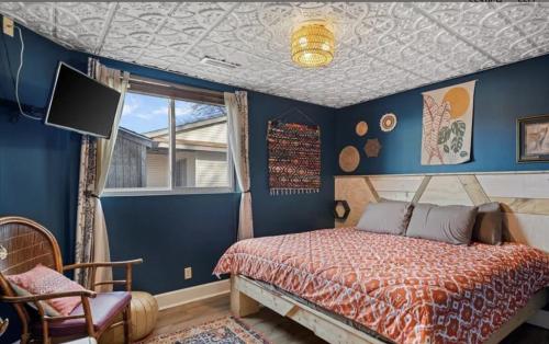 Monroe Street Suites - image 13