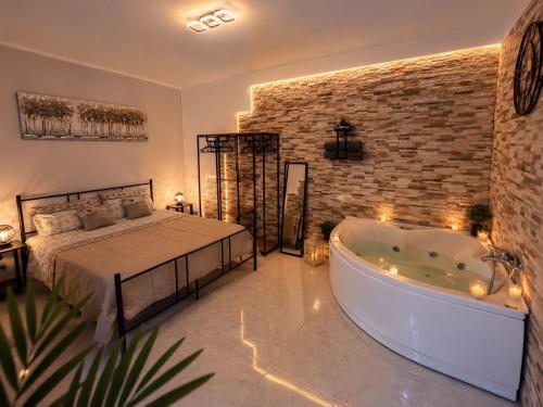 PUCCi LUXURY SUITE