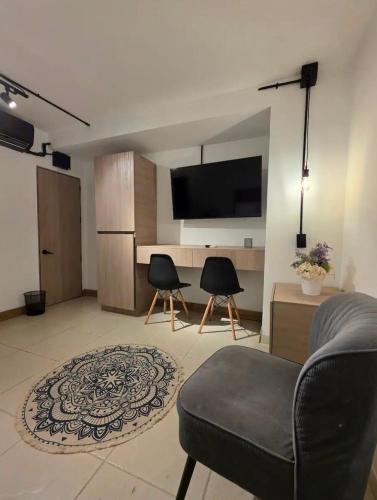 Yarumo Chill Room in El Poblado, Medellin wc AC
