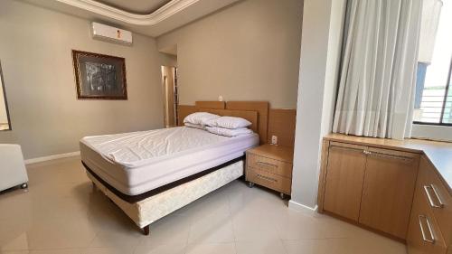 Spacious modern and comfortable apartment - image 5