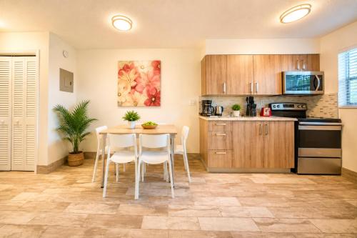 Club Lux Resort By The Beach in Deerfield Beach