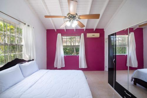 Beachy Cottage I Kitchen I Wi-Fi I Shaded Cabana I Parking