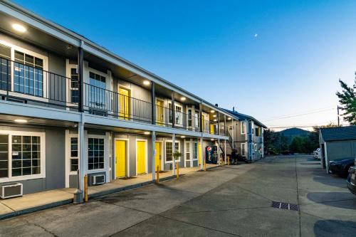 Sweet Breeze Inn Grants Pass - image 40