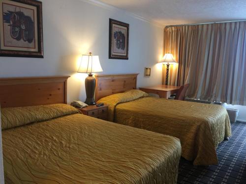 Houston Inn and Suites