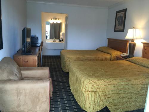 Houston Inn and Suites – Houston, TX