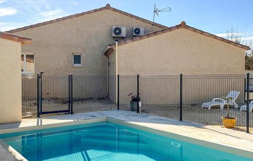 Peldbaseins, Maison Avec Piscine Privée (Maison Avec Piscine Privee) in Vallerargues