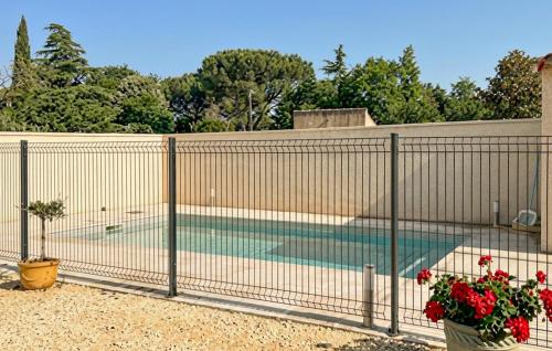 Peldbaseins, Maison Avec Piscine Privée (Maison Avec Piscine Privee) in Vallerargues