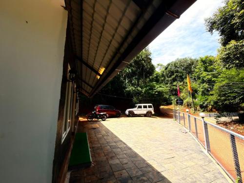 Florence Stays Munnar