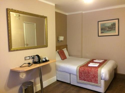 The Grapevine Hotel – London