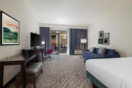 Hampton Inn & Suites - Roanoke-Downtown VA - image 44