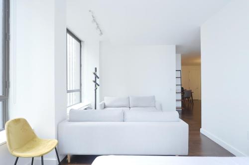 3bd, 2 bath, massive luxury apartment in Fidi