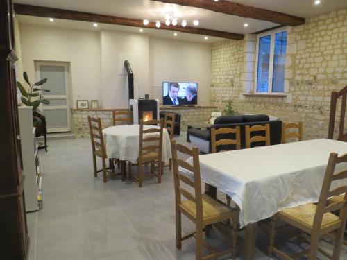 Koplietošanas atpūtas telpa ar TV, Gîte La Mare aux Saules (Gite La Mare aux Saules) in Sausseuzemare-en-Caux