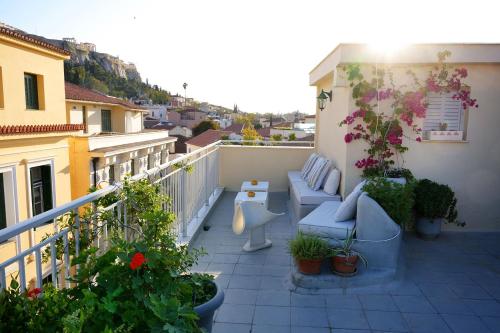 The Marble Suites, PLAKA 4