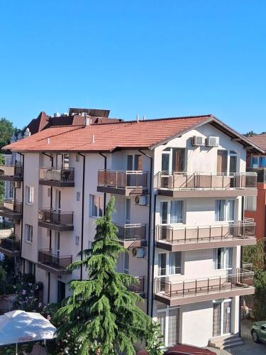 . Panorama Studios Obzor