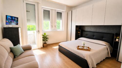 Rigoletto Apartment - Free Parking - Second Floor No Elevator - near City Center