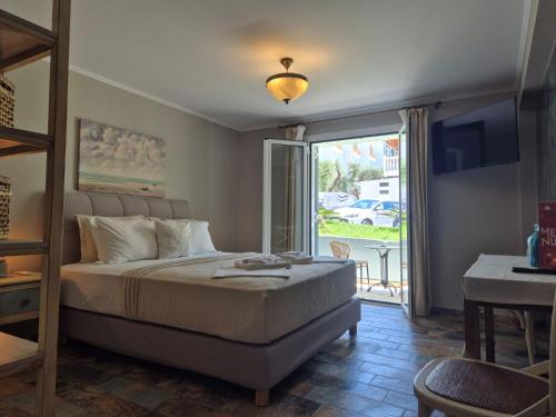 Vrachos Beach Hotel in Paralia (Fanari)