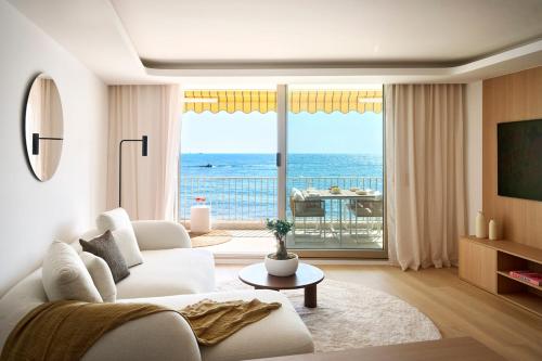 Waterfront Luxury