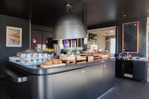 Campanile Evry Ouest Corbeil Essonnes Hotel in Корбей-Ессон