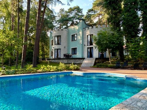 Villa with outdoor pool Warsaw - Mszczonow Villa with outdoor pool Warsaw - Mszczonow