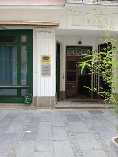 Bar hostel