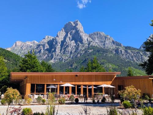 AMZA Valbona Mountain Retreat - Hôtel - Valbonë
