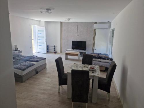 Apartman EC Milica - Location saisonnière - Stapar