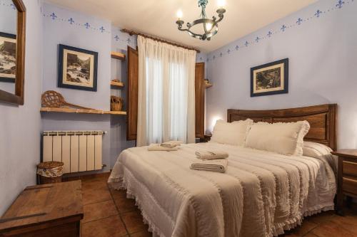 Casa Rural Nuri de Rei A y B in Todolella